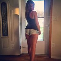 short shorts selfies