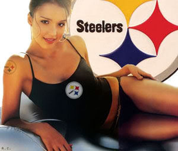 12 Jaw-Dropping Reasons Why The Steelers Have The HOTTEST Fa