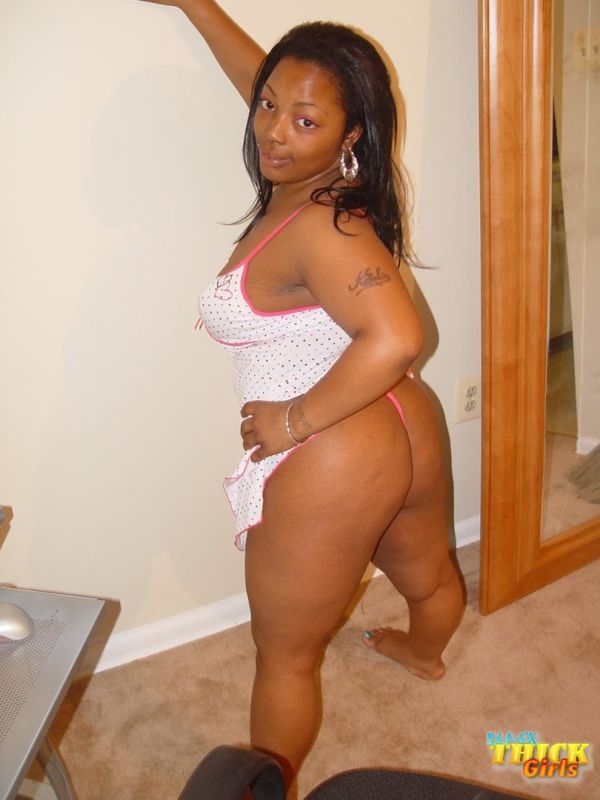 Thick ass black girls undressing and posing - Pichunter