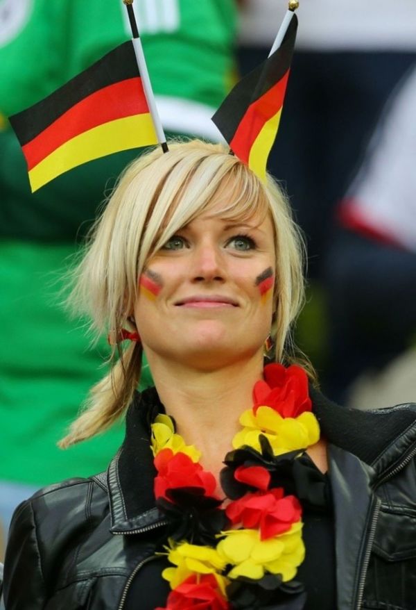 66 Beautiful Football Fans Spotted At The World Cup - World