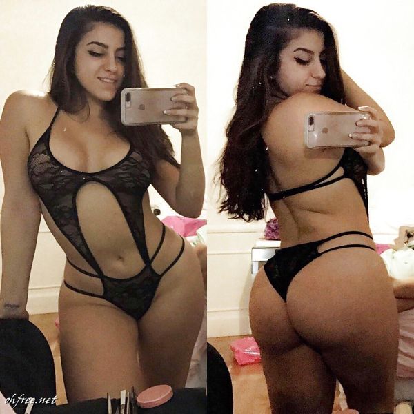 Sexy youtuber Lena the Plug leaked selfies and hardcore snap