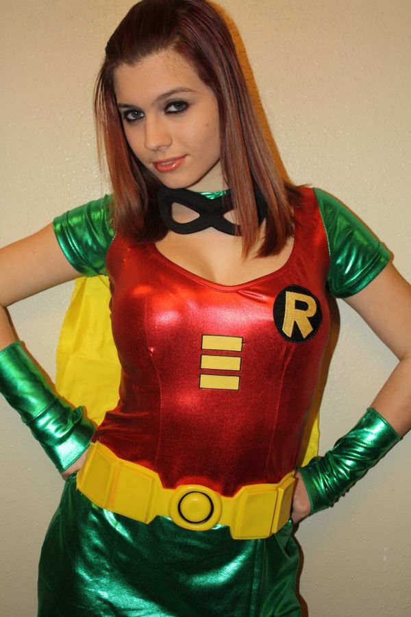 Sexy robin costume - Photos and
