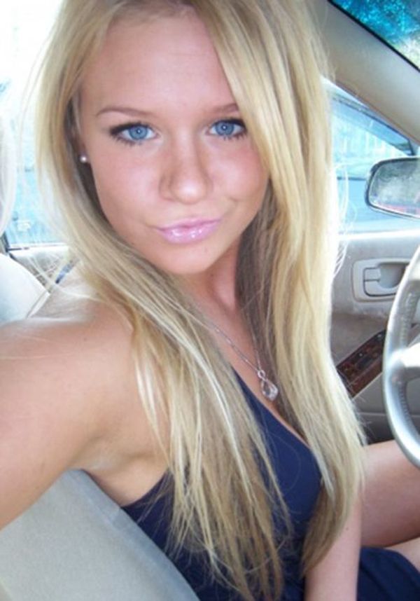 hot college girl in selfie Sexy