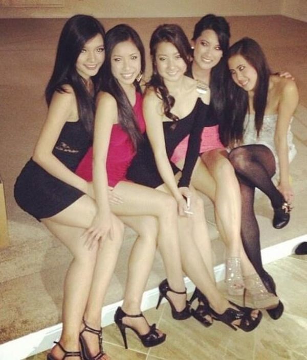 Sexy Asian BFFs Hot Asian Group