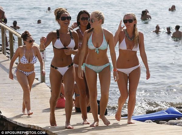 Sam Faiers and Joey Essex show off their beach bodies in Ibi