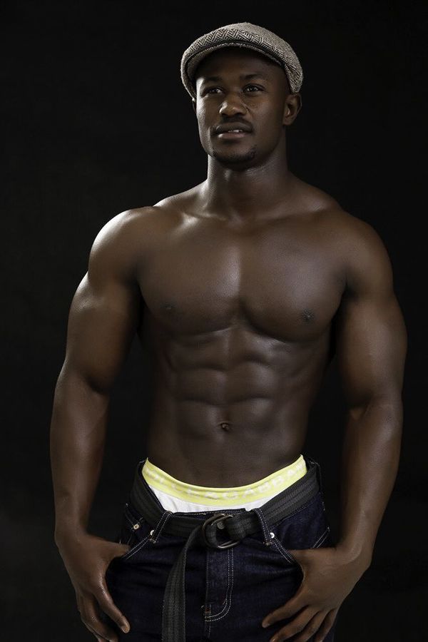 Hot black body builders vids -
