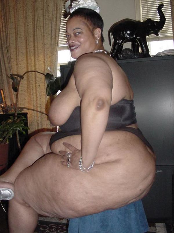 Very big black mama shows her fat
