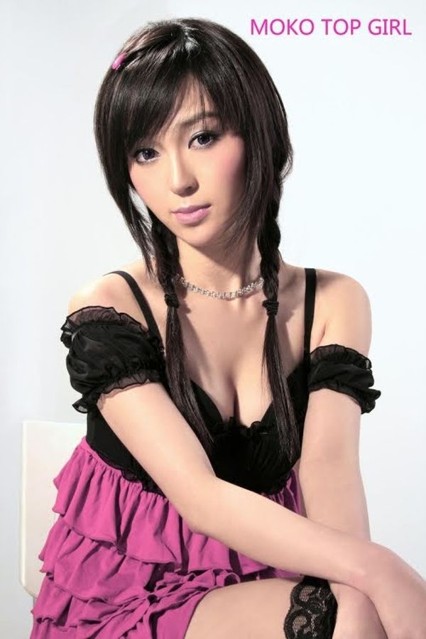 Pretty Christmas Girl Meng Qian from MTG Moko Top Girls Cute