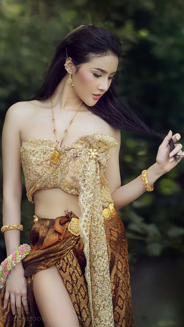 Beautiful Thai girl in Thai