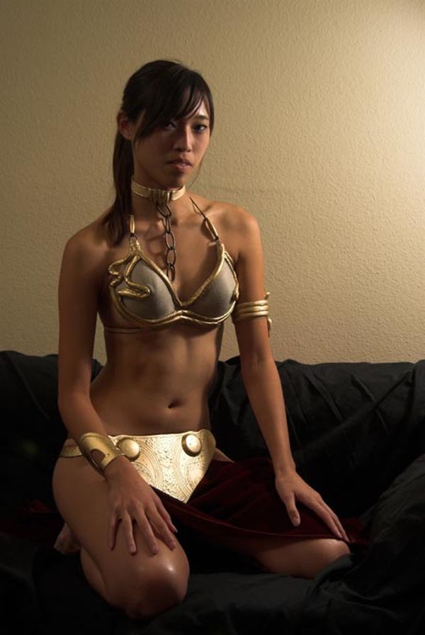 cosplay-star-wars-slave-leia-young-