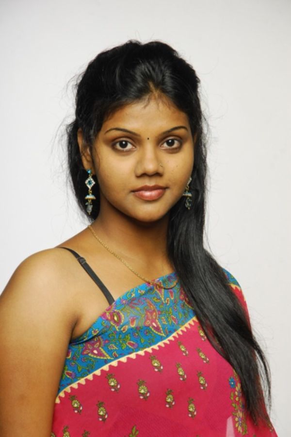 Picture 201404 Actress Amirta Gowri