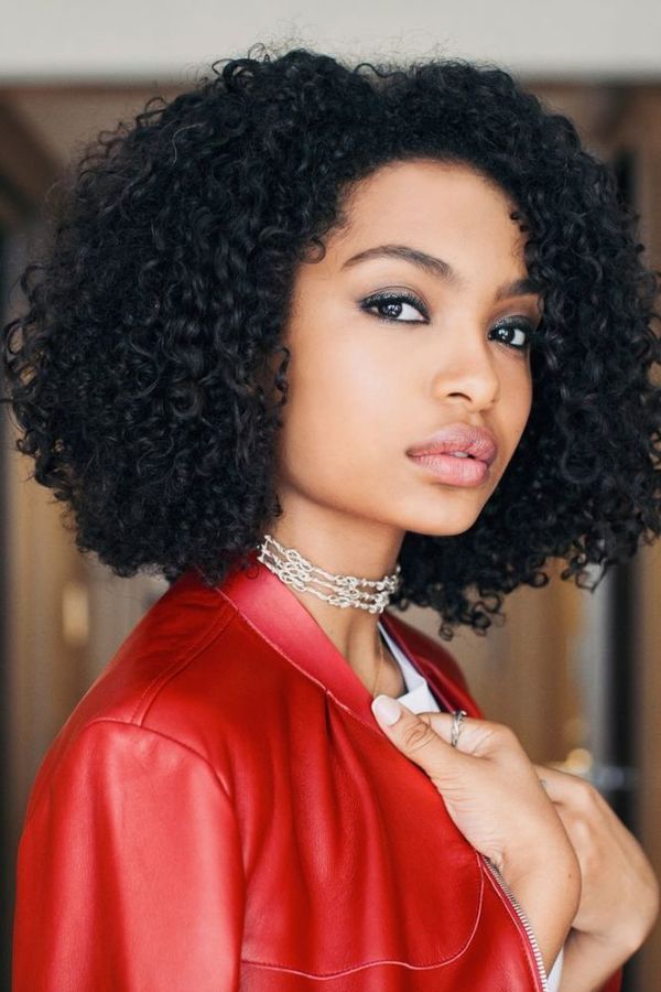 35 Natural Hairstyles to Glam Up