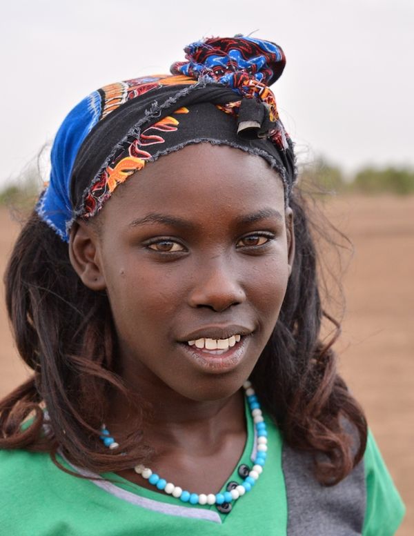 File:Girl, Nyangaton Tribe, Ethiopia (15150934390).jpg - Wik