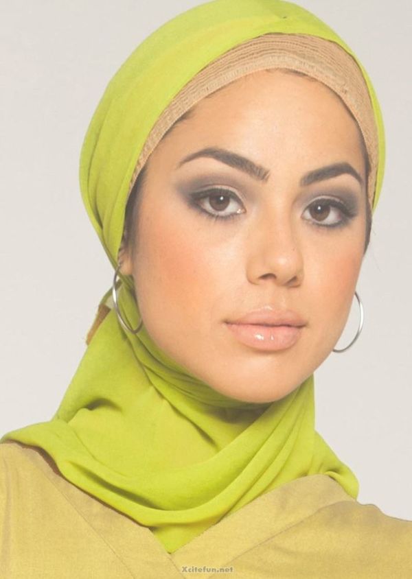Arabic Dress With Headscarf -