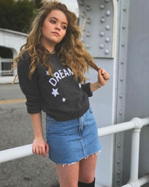 Starlet Arcade: Jade Pettyjohn