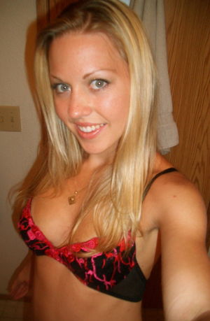 iCams - The Hottest Adult Web Cams..