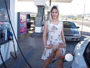Chicas en gasolineras cachondas -