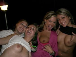 self-pics - drunk girls party