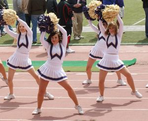 washington huskies cheerleaders in