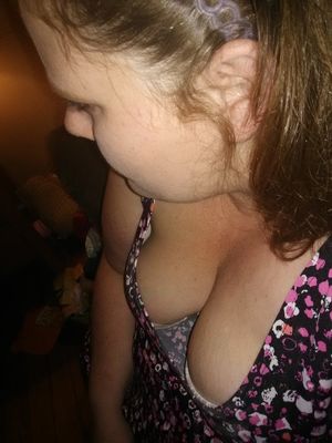 cleavage upskirtporn