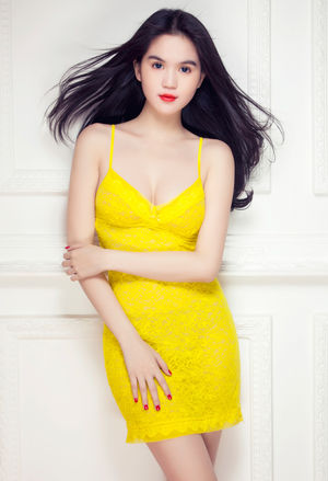1000asianbeauties: Ngoc Trinh too hot