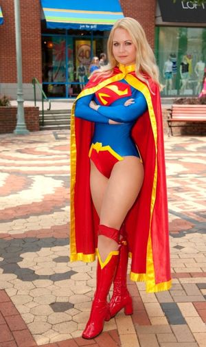 Sexy DC 52 Supergirl Cosplay Picture