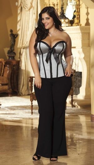 Curvy Girl Fashion 40 Plus Size Outfits