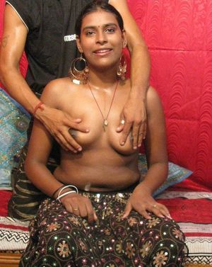 Hot Indian Couple fuck porn images..