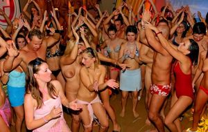 Wild Party Girls Getting Hardcore! Daily