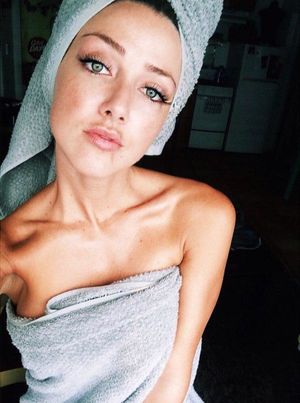 20 Towel Selfies Proving a Towel is The