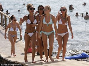 Sam Faiers and Joey Essex show off..