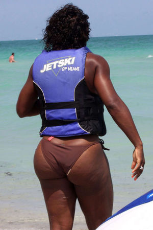 Serena Williams showing sexy ass and