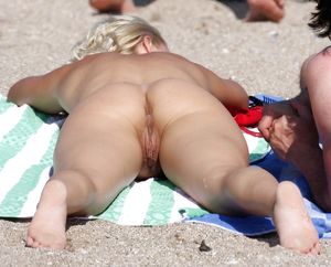Candid Ass Beach - Butt Voyeur -