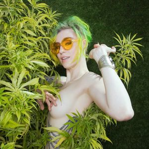 Comic Book Girl 19 Nude & Sexy (45