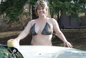 proud saggy matures in swimsuit 37