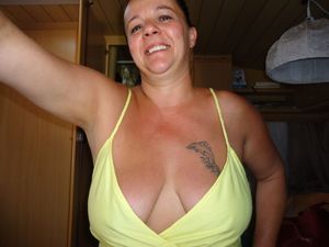saggy matures cleavage 136 all