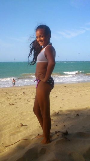Sri Lankan Bikini Girls New Photos