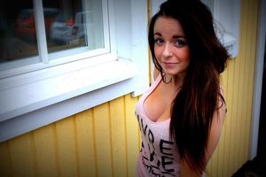 Finnish teen cleavages 03
