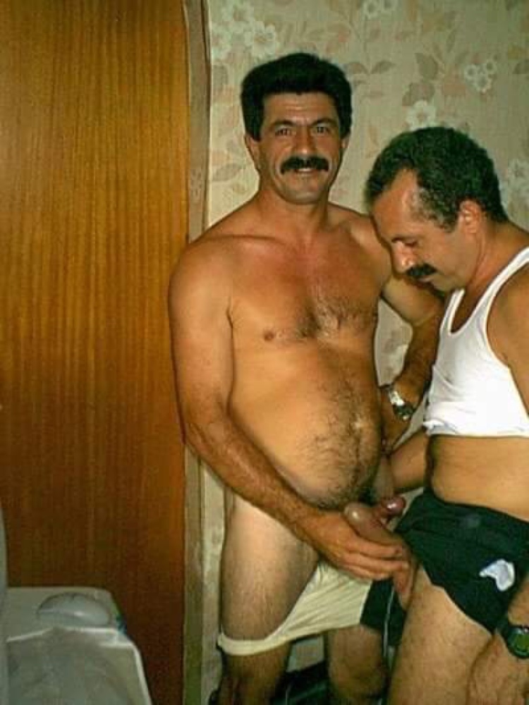 Turkish Guy Jerking Off