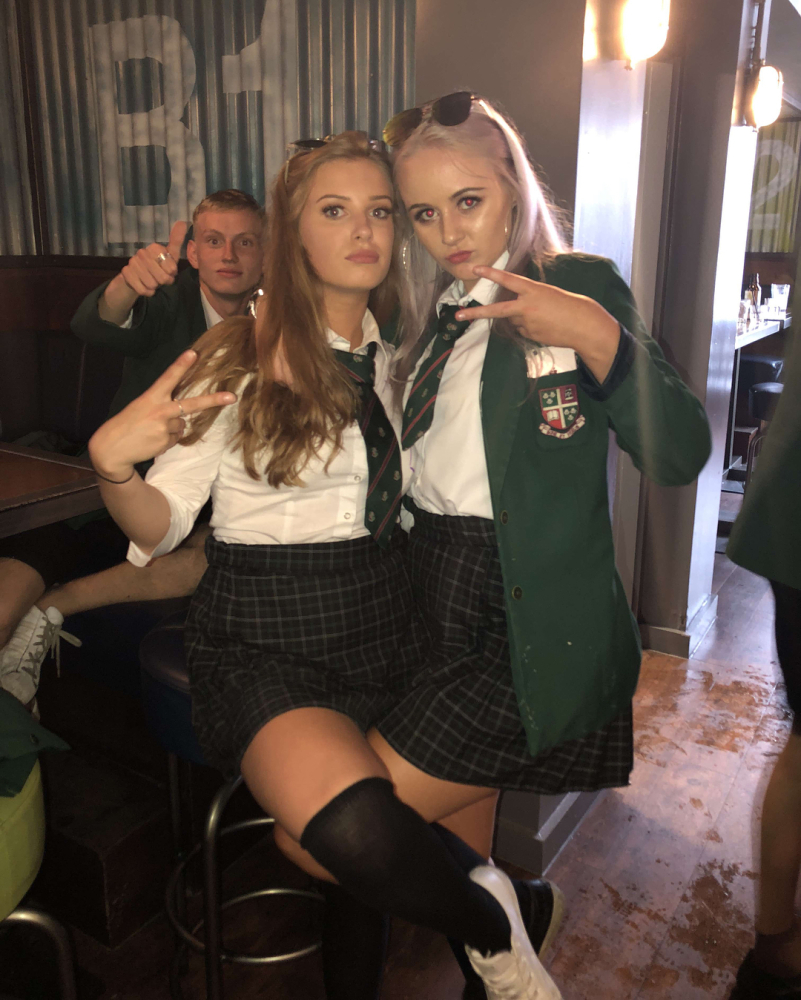 Schoolgirls Teen Leavers upskirtporn