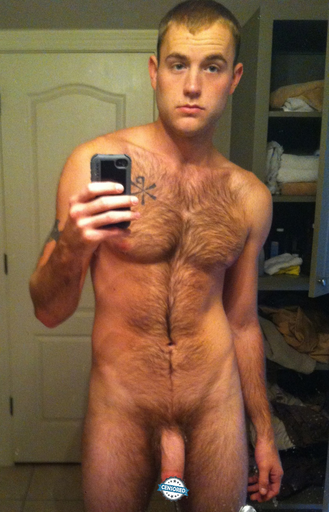 Hairy big penis naked - XXX photo