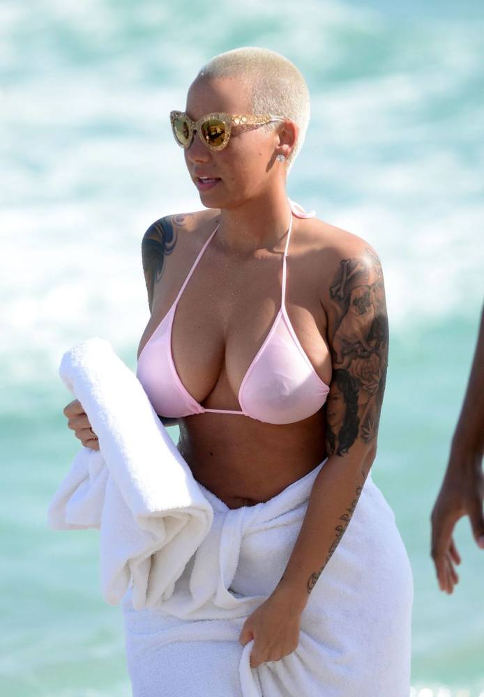 49 Sexy Amber Rose Boobs Pictures Which Prove She Is The Sex
