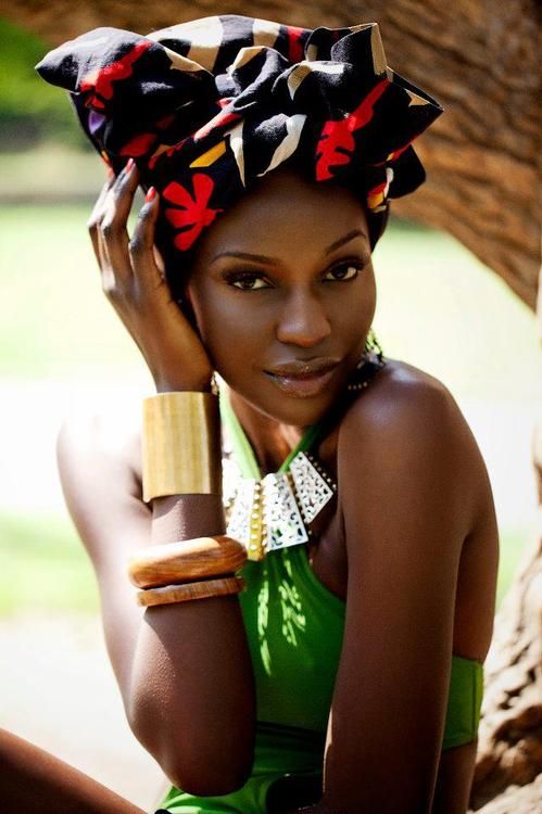 turbanista: monafriqueestbel: Kenyan beauty Amazing Wrap it