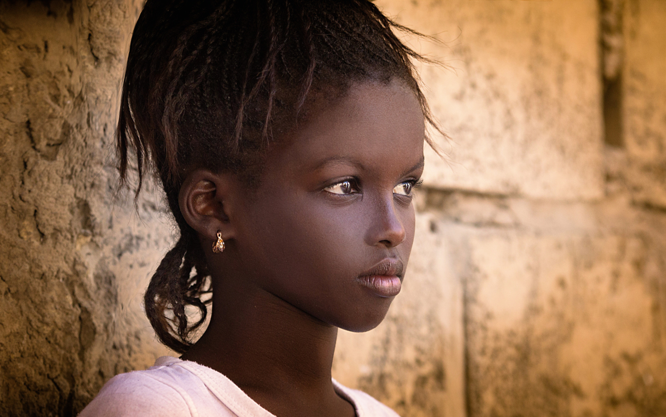 Download wallpaper portrait, girl, Africa, section mood in r