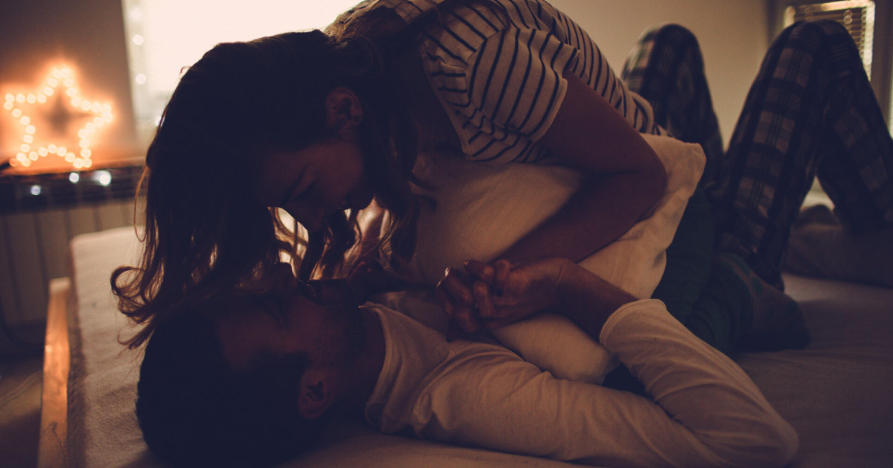 8 Things The Happiest Couples Do Before Bed HuffPost Life