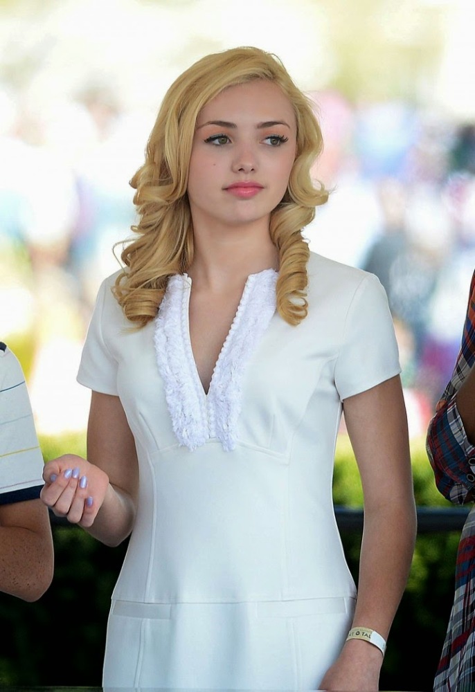 Peyton List Beautiful At 2014 White House Easter Egg Roll