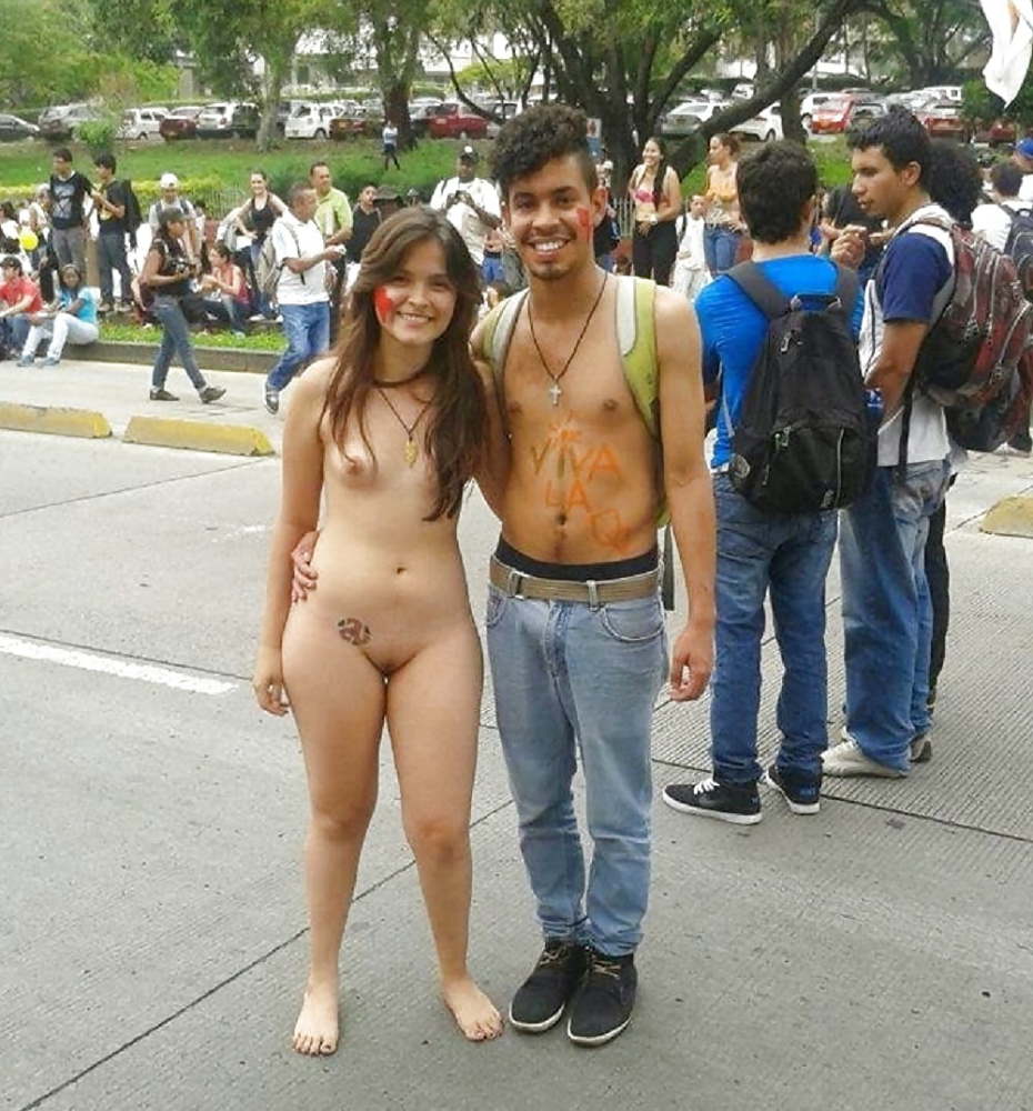 Amateur girls nude in public - Damplips porn.