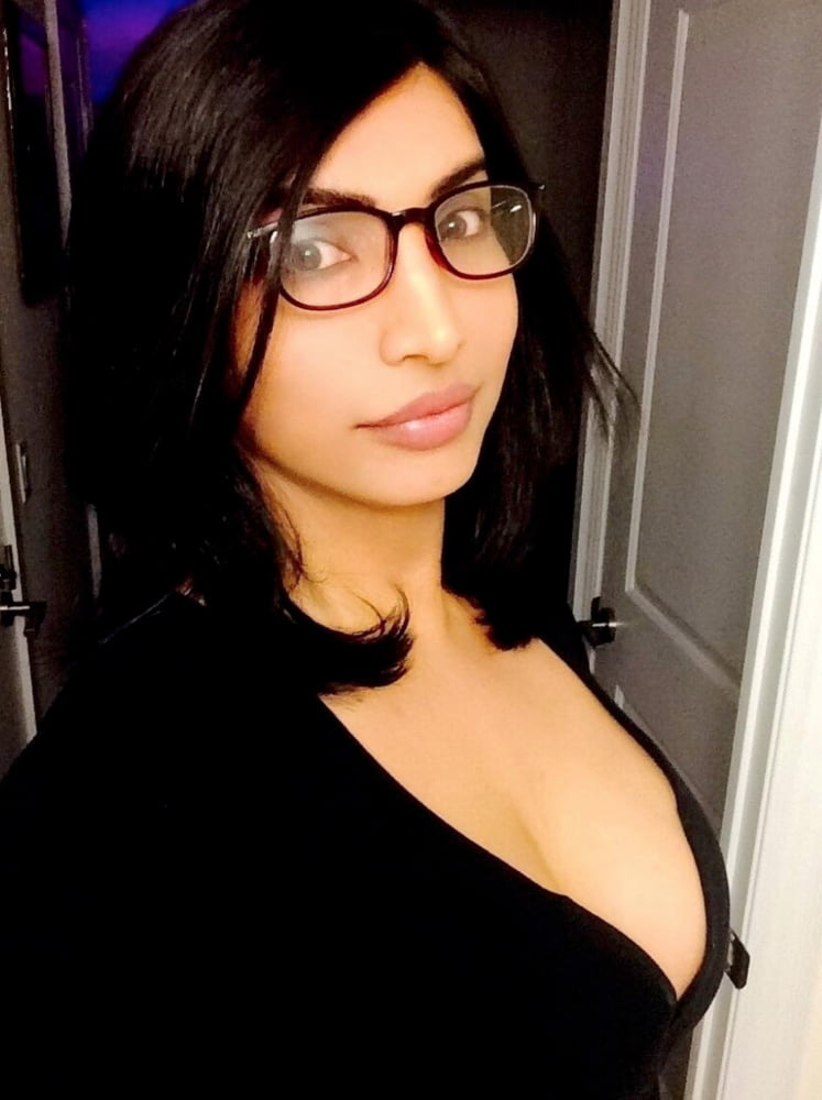 See and Save As sexy indian paki teen cleavage porn pict - X