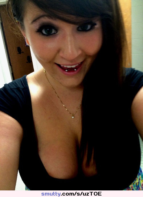 #amateur# teen# selfshot# selfpic# selfie# ygwbt# cleavage#