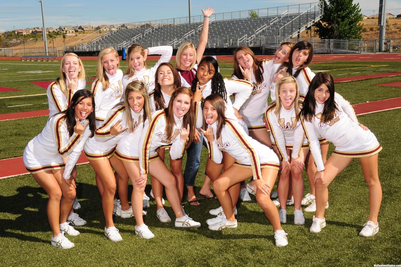 sexy highschool cheerleaders 